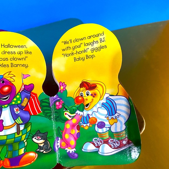 BARNEY THE PURPLE DINOSAUR VTG 2000 HAPPY HALLOWEEN PLUSH & BOARD BOOK - Picture 4 of 10